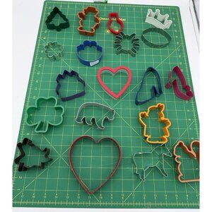 Lot Of 19 Cookie Cutters Holidays Princess Animals Shapes